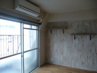 シャビーシックなアクセントウォール